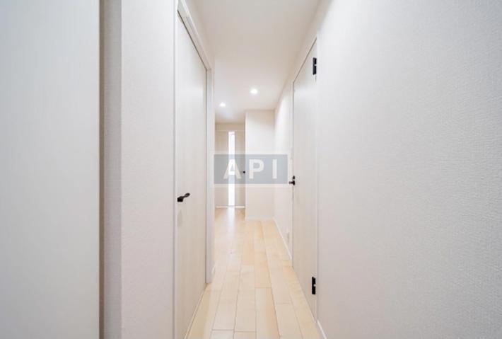  |  Interior photo 14