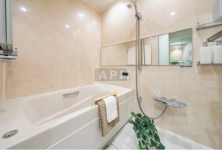  |  Interior photo 09