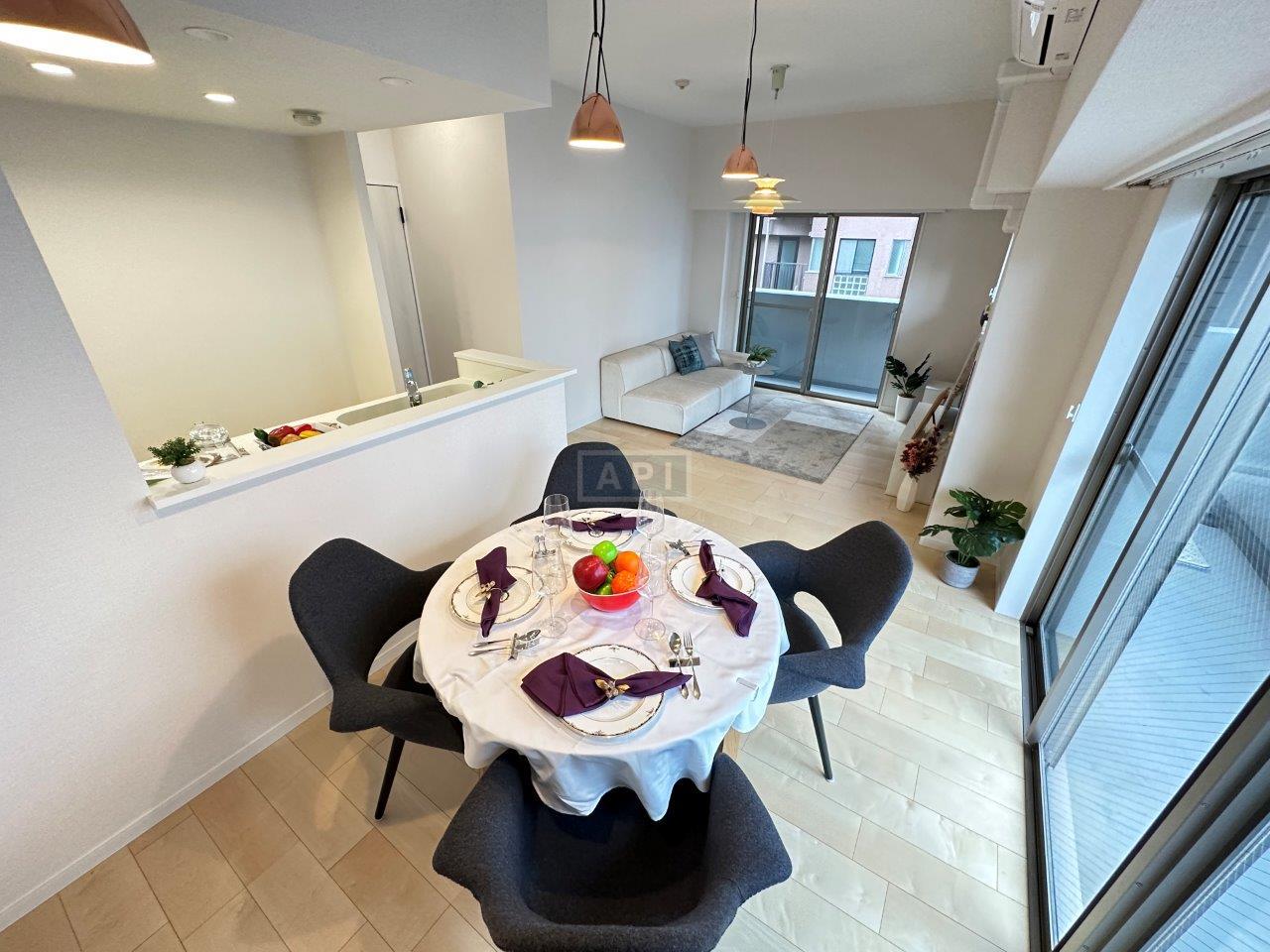  |  Interior photo 20