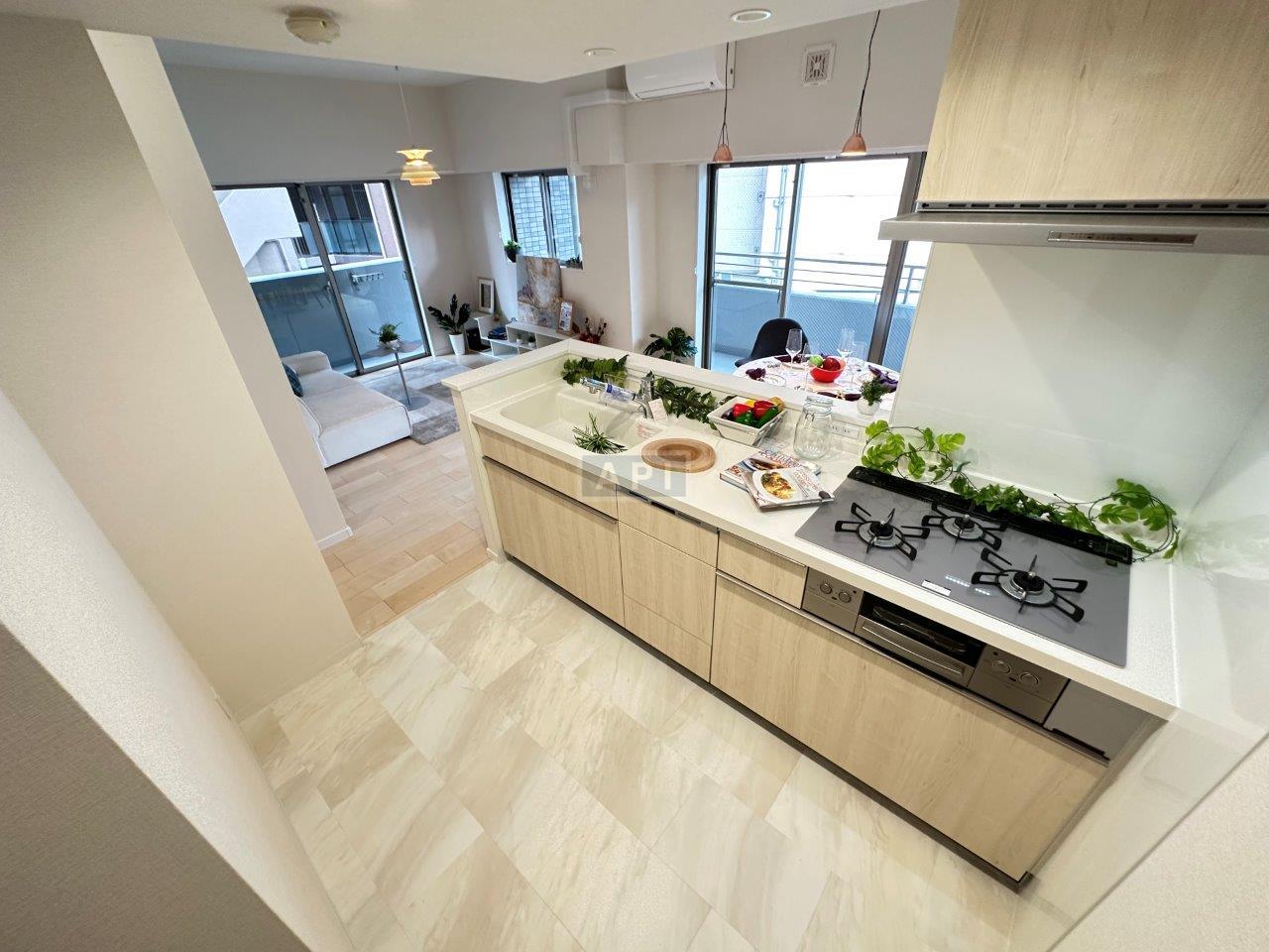  |  Interior photo 17