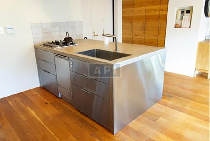  |  Interior photo 02