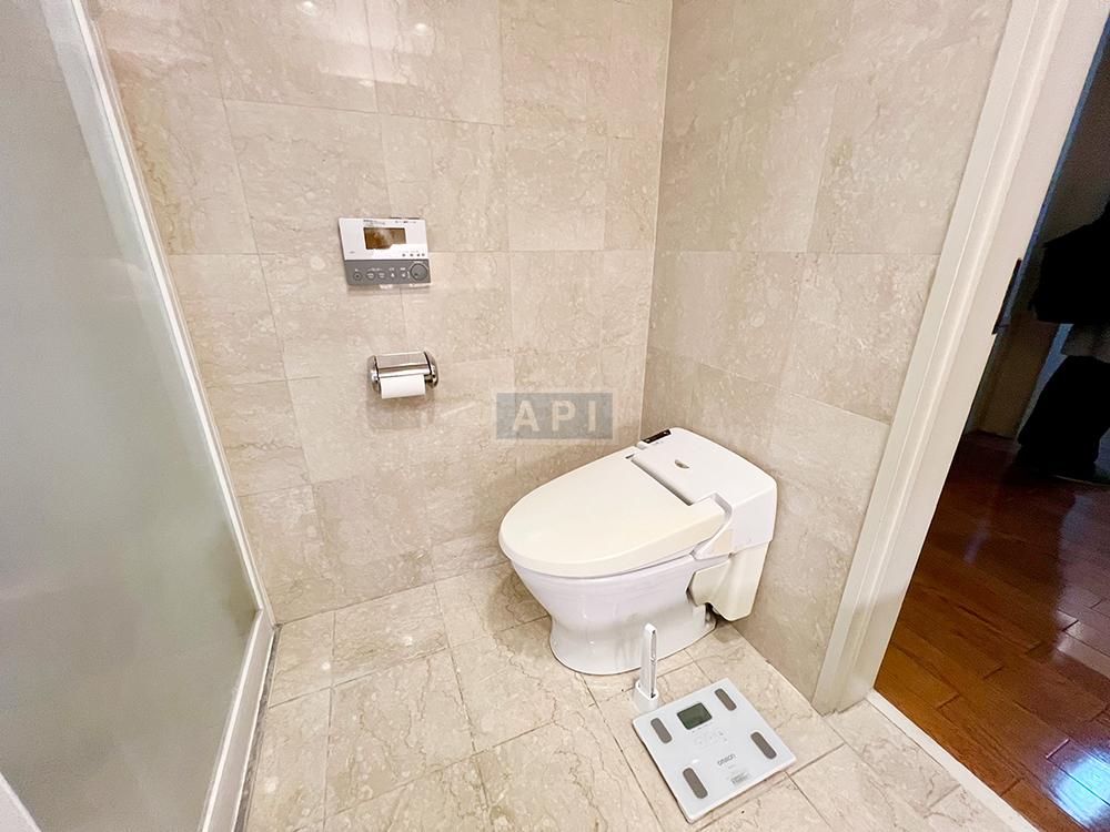  |  Interior photo 11