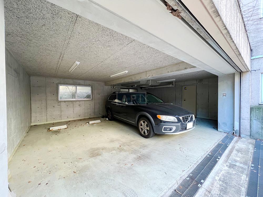  |  Exterior photo 08