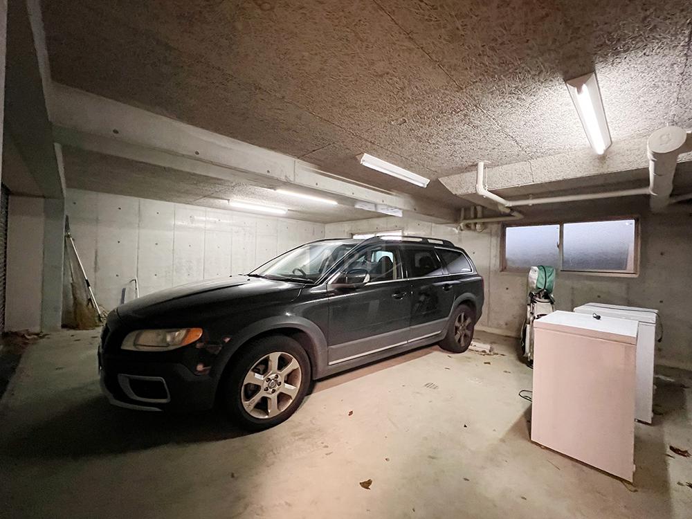  |  Interior photo 18