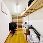  |  Interior photo 15