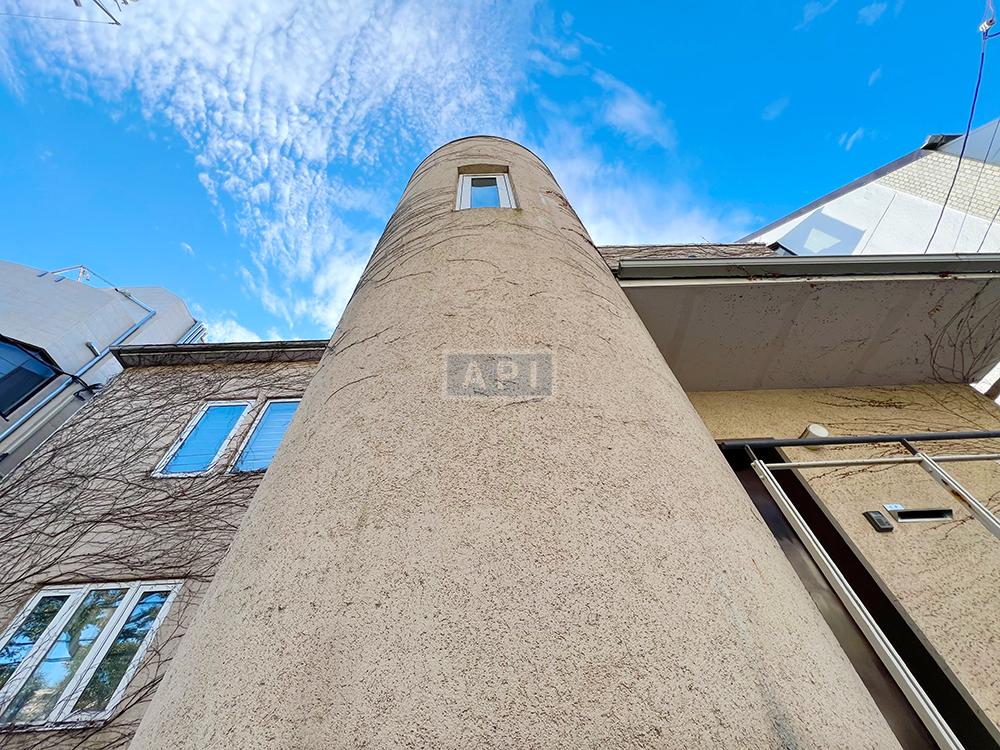  |  Exterior photo 06