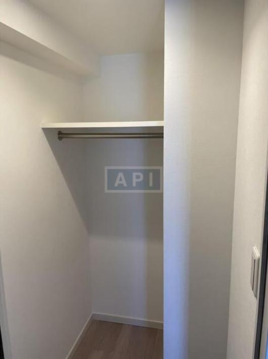  |  Interior photo 08