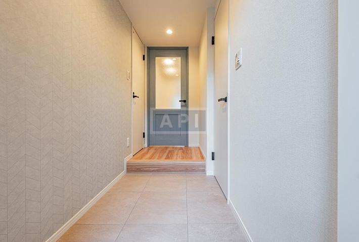  |  Interior photo 15