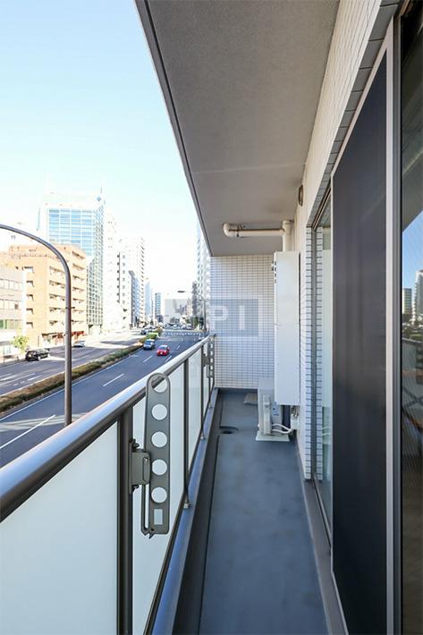  |  Interior photo 12