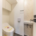  |  Interior photo 16