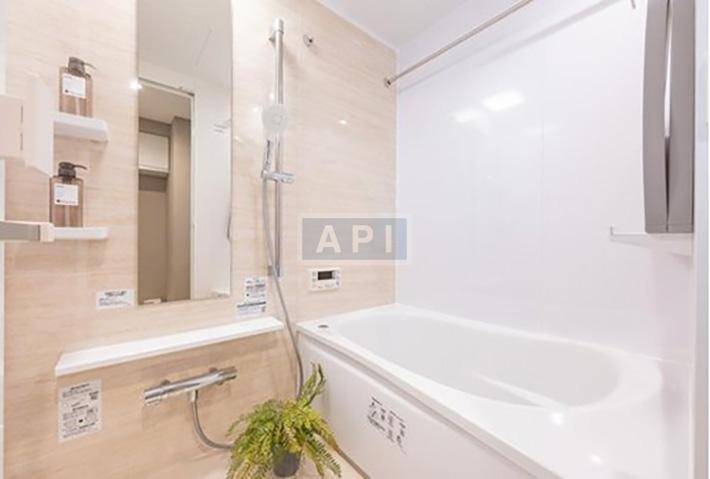  |  Interior photo 11