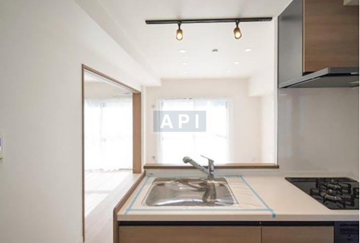  |  Interior photo 05