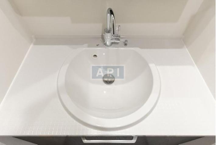  |  Interior photo 14