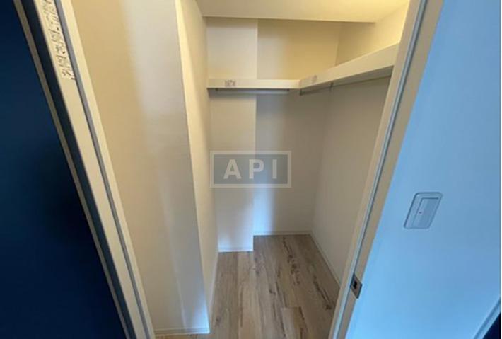  |  Interior photo 09