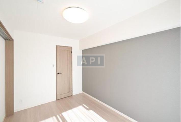  |  Interior photo 02