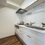  |  Interior photo 06