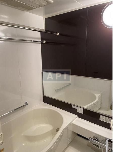  |  Interior photo 06