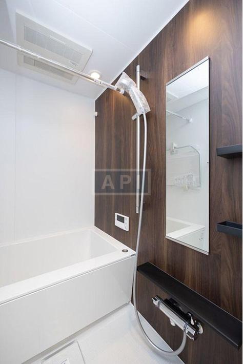  |  Interior photo 11