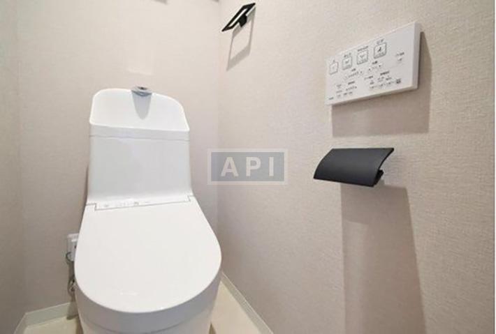  |  Interior photo 10