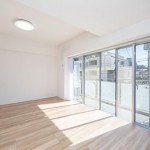  |  Interior photo 01