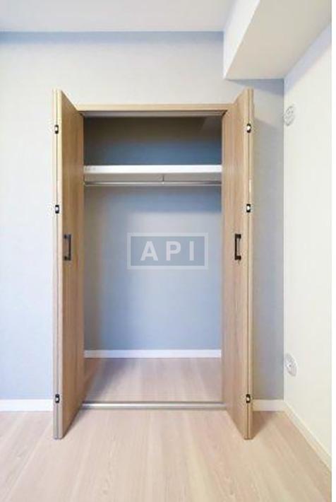  |  Interior photo 11