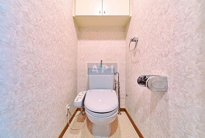  |  Interior photo 06