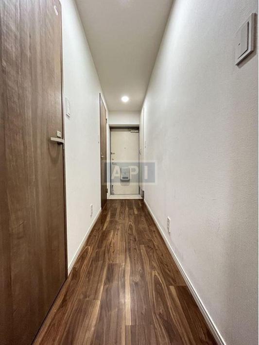  |  Interior photo 13