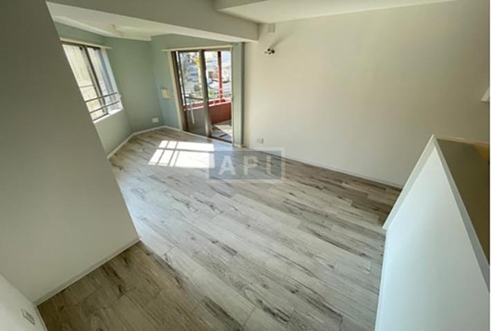  |  Interior photo 03