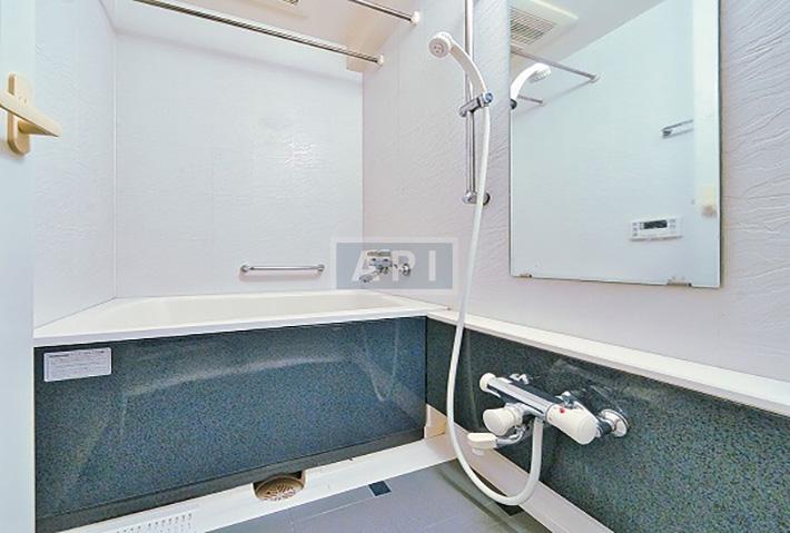  |  Interior photo 05