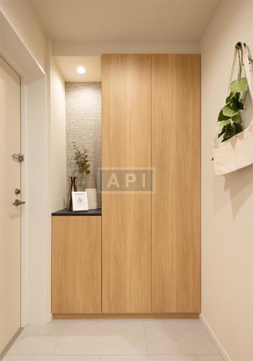  |  Interior photo 11