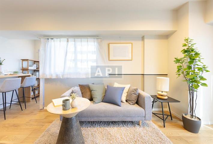  |  Interior photo 02