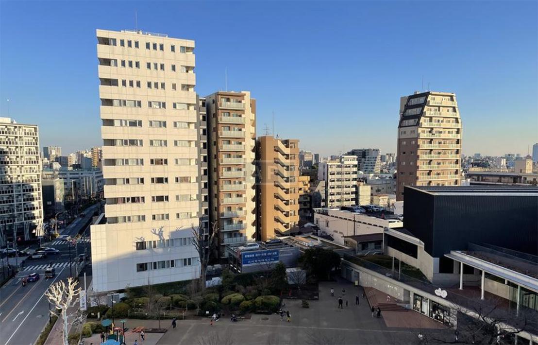  |  Interior photo 12