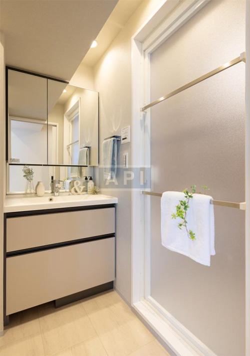  |  Interior photo 07