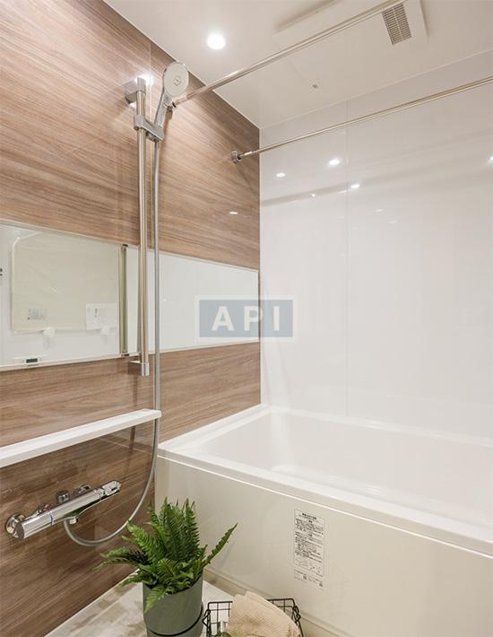  |  Interior photo 06